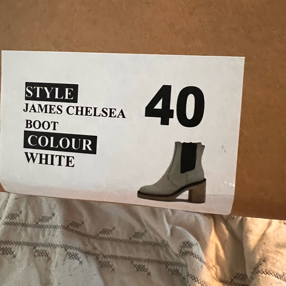 James Chelsea Boot - Picture 6 of 7